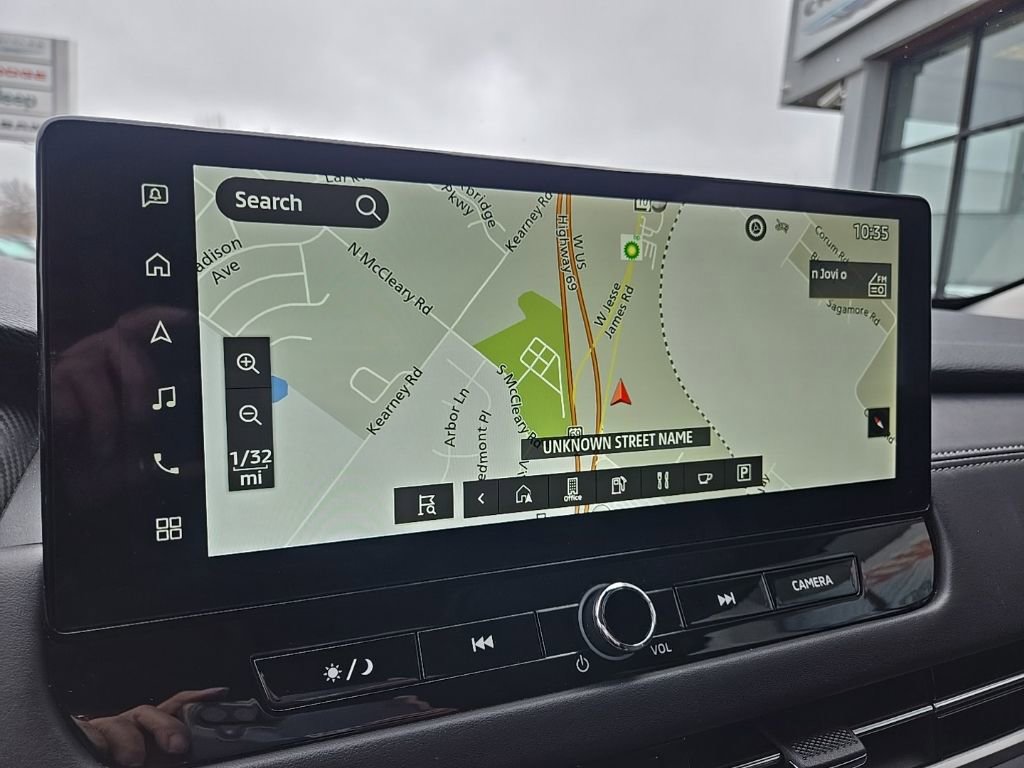 Used 2025 Mitsubishi Outlander SE image 49