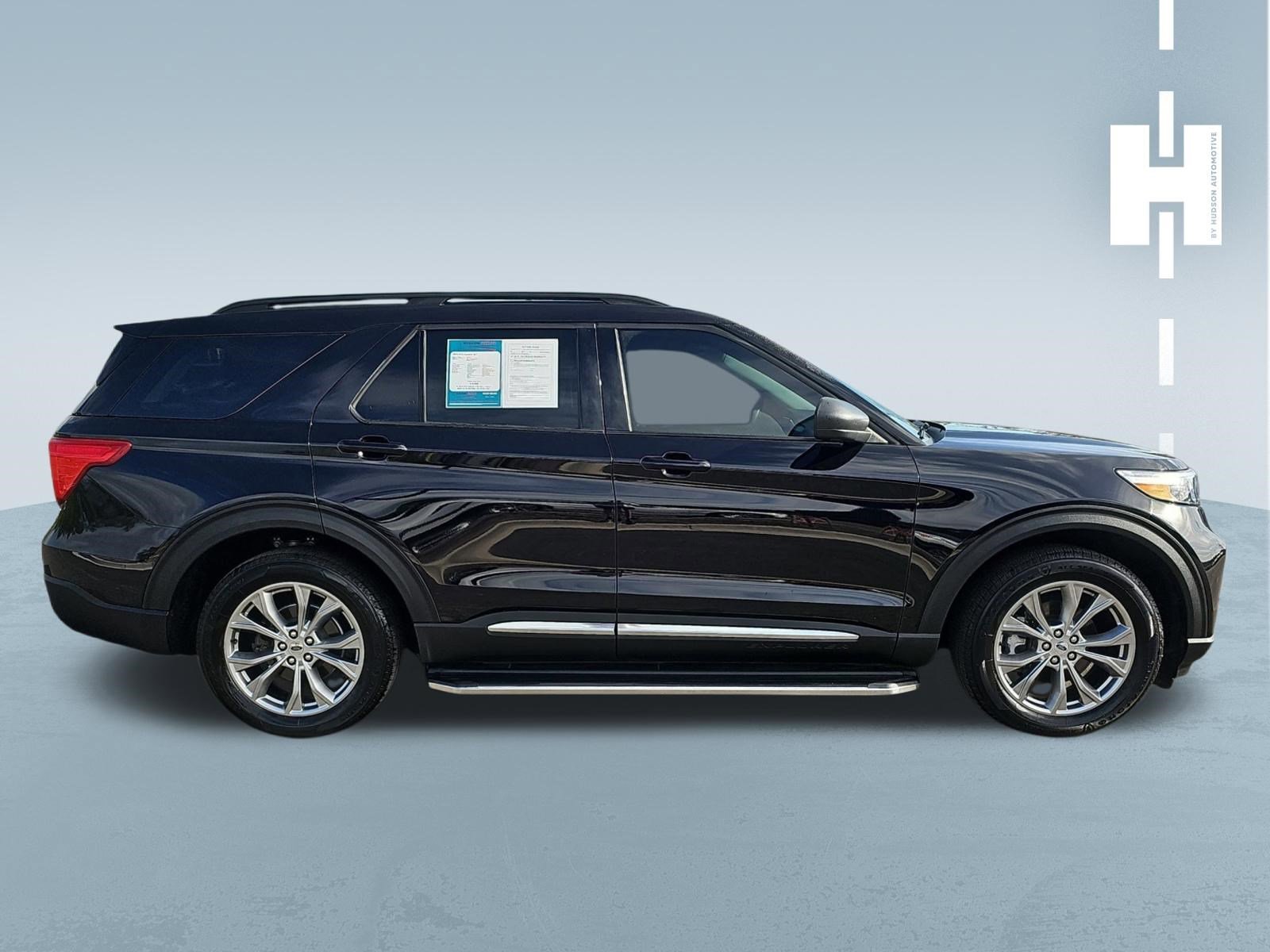 Used 2021 Ford Explorer XLT w/ Equipment Group 202A AWD/4WD image 2