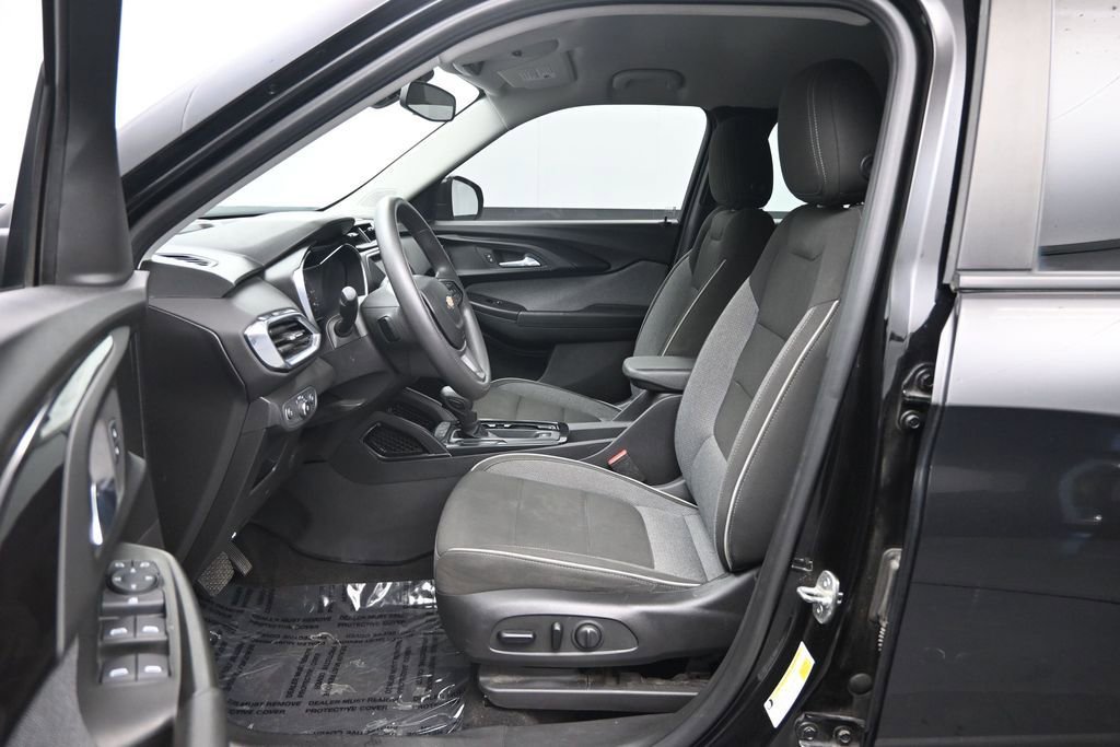 Used 2022 Chevrolet TrailBlazer LT w/ LPO, Blackout Package AWD/4WD image 24