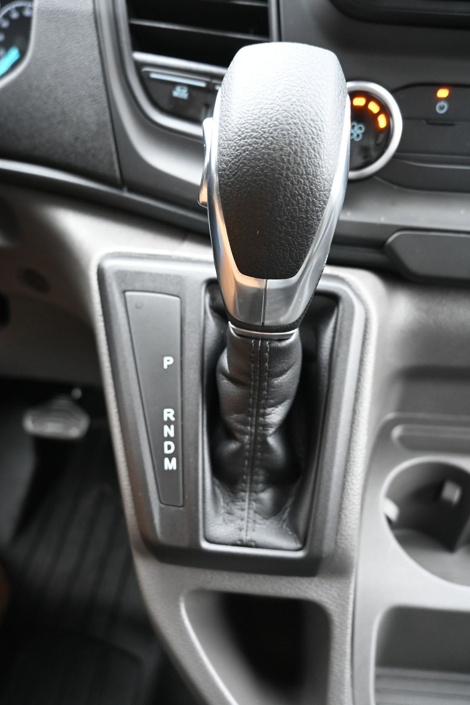 Used 2025 Ford Transit 250 148 Medium Roof Extended AWD image 16