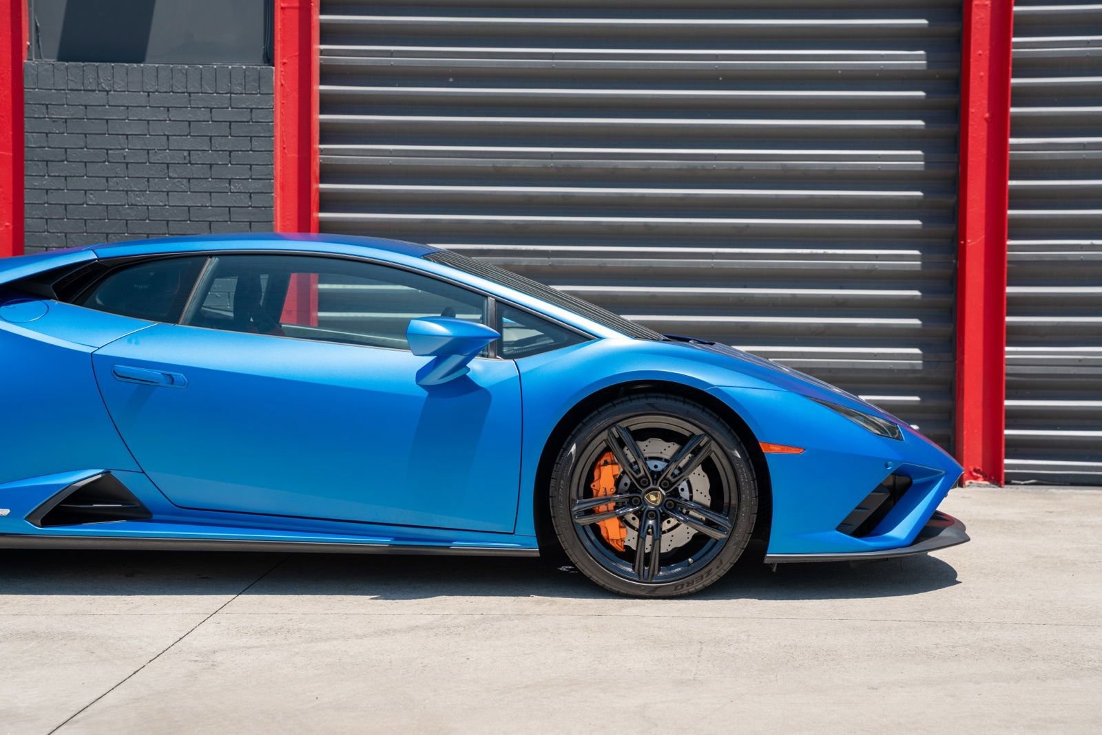 Used 2020 Lamborghini Huracan EVO RWD image 6