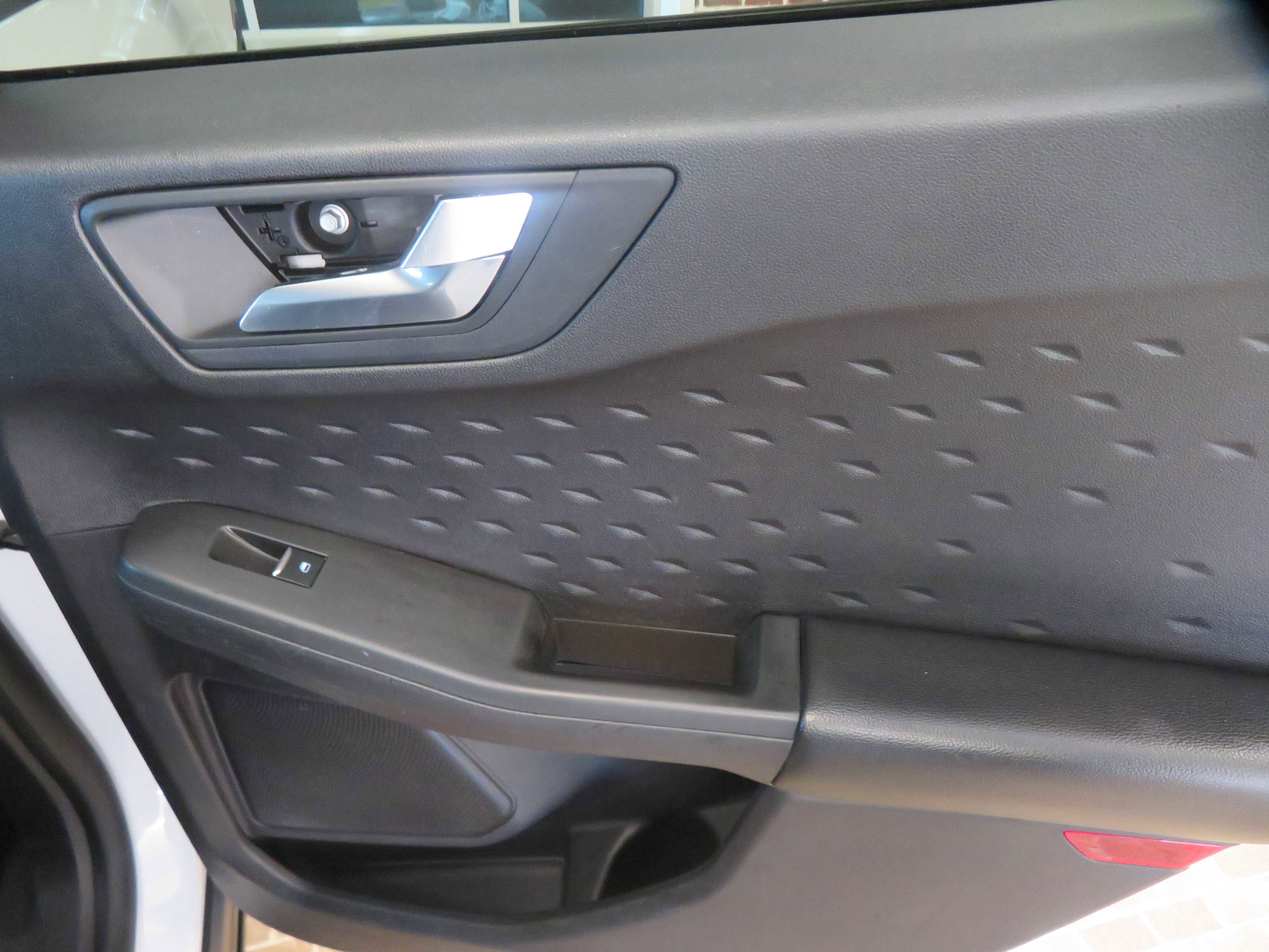 Used 2020 Ford Escape SEL image 20