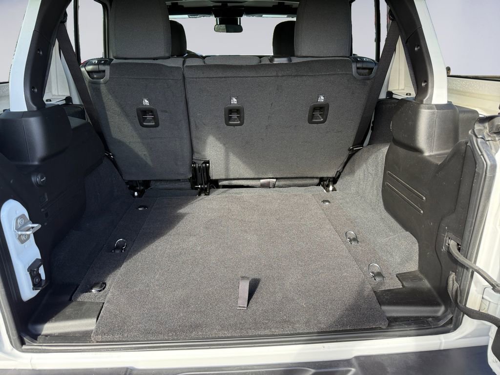 Certified 2025 Jeep Wrangler Willys image 20