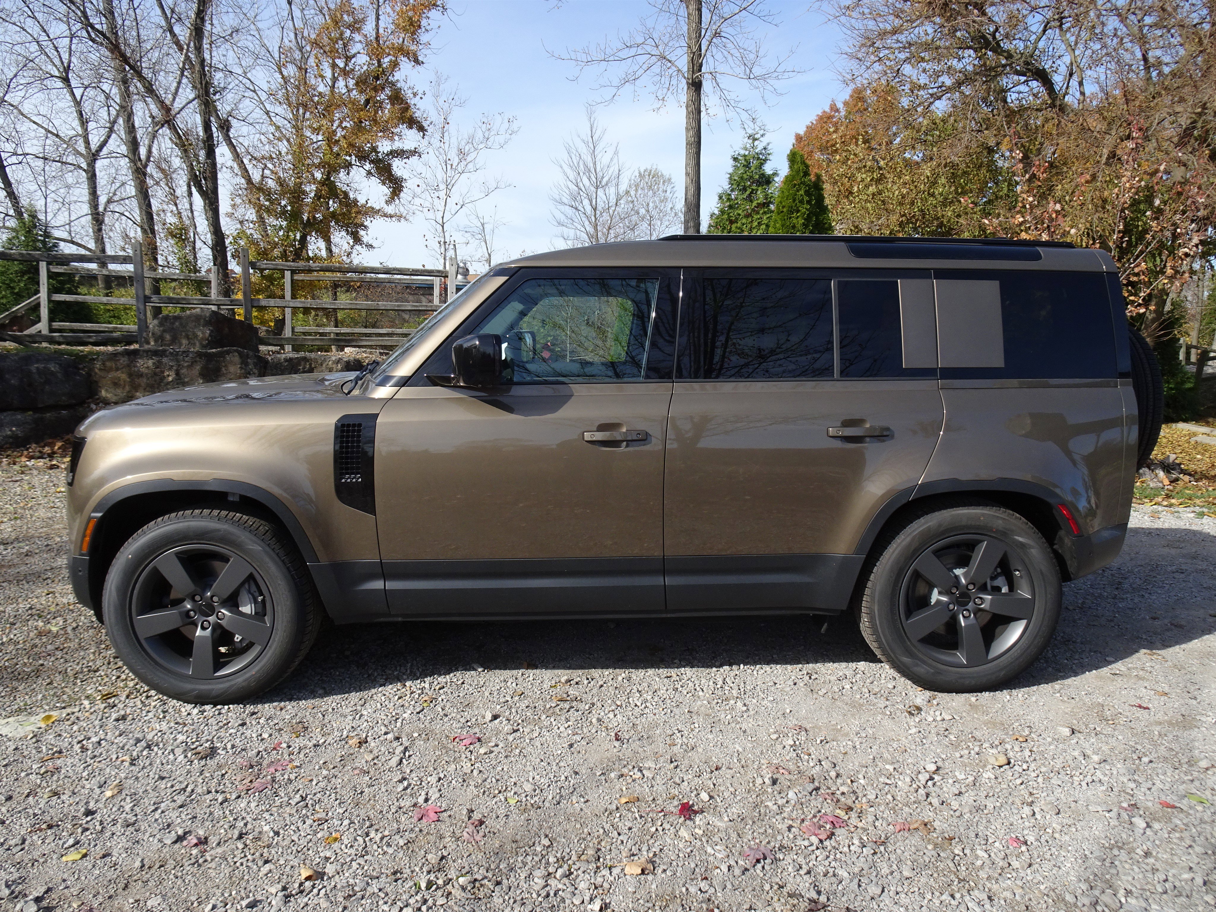 New 2026 Land Rover Defender 110 S image 7