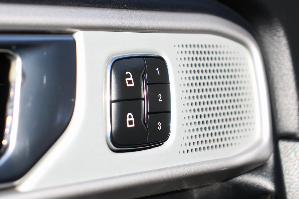 Used 2021 Ford Explorer ST w/ Equipment Group 401A image 18