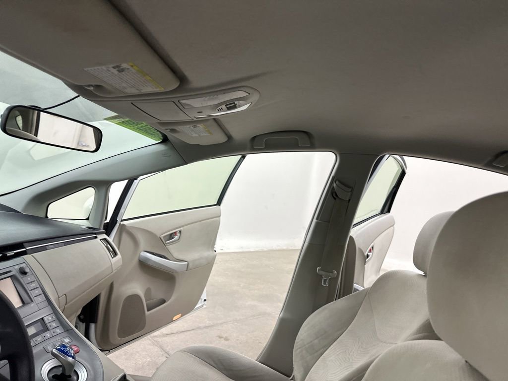 Used 2014 Toyota Prius Two image 32