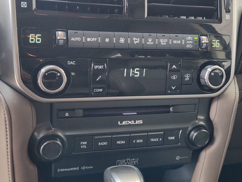 Used 2022 Lexus GX 460 Luxury w/ Sport Design Package image 18