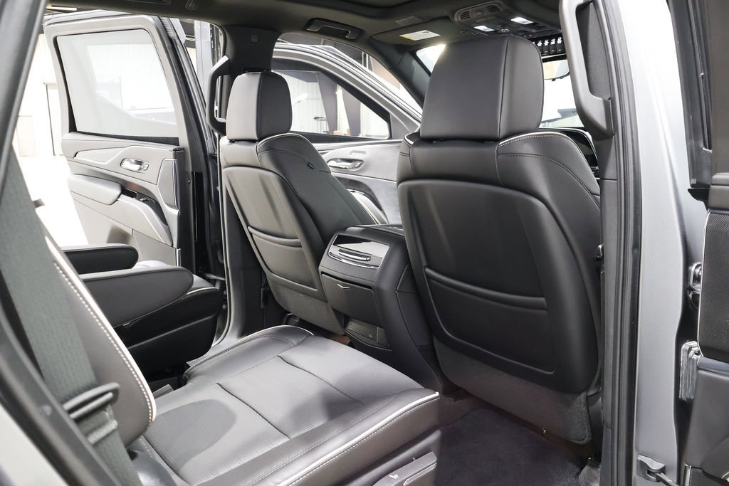 Used 2023 Cadillac Escalade Premium Luxury image 51