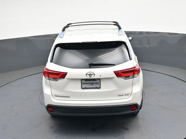 Used 2018 Toyota Highlander XLE AWD/4WD image 24