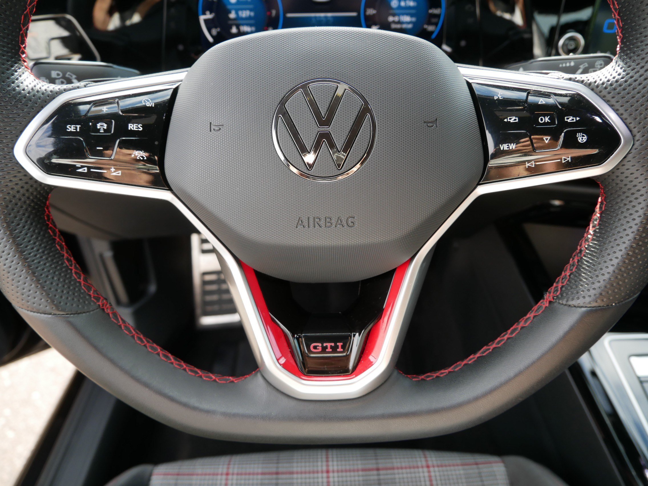 Certified 2024 Volkswagen GTI S FWD image 25