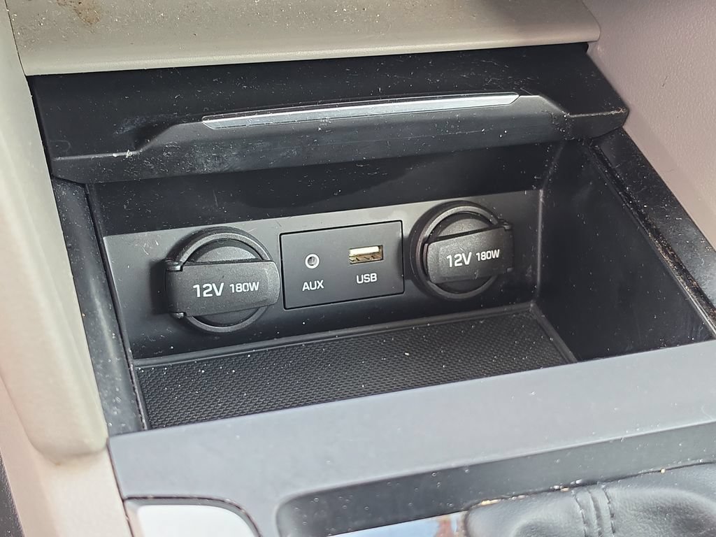 Used 2017 Hyundai Elantra SE FWD image 25