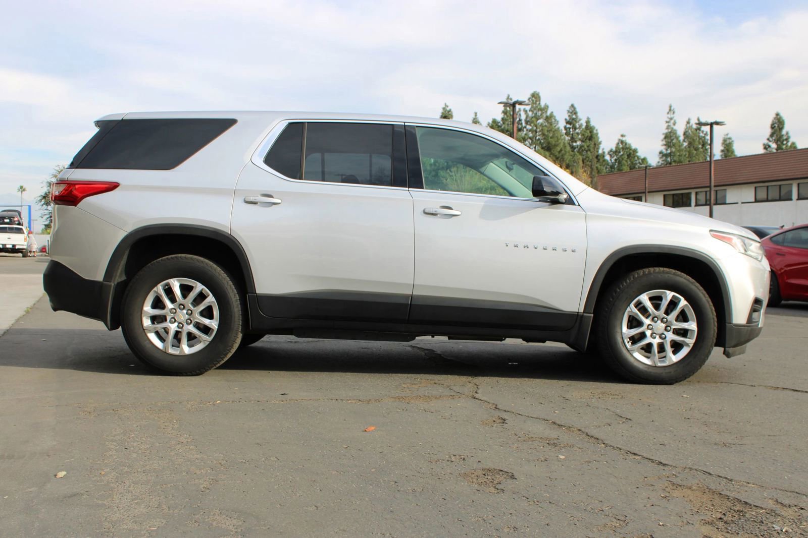 Used 2018 Chevrolet Traverse LS w/ LPO, Cargo Package image 42