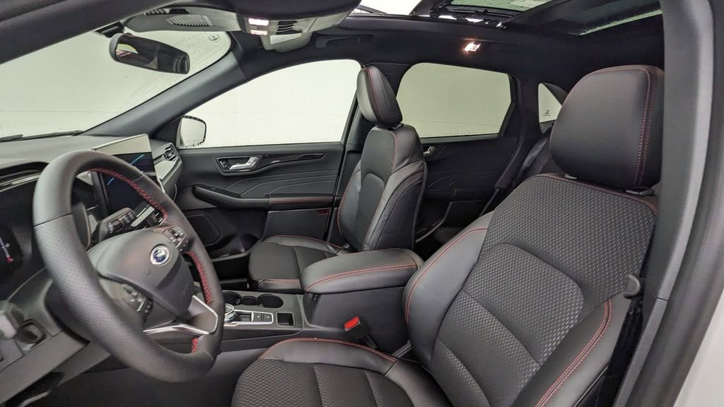New 2026 Ford Escape ST-Line w/ Tech Pack #1 image 2