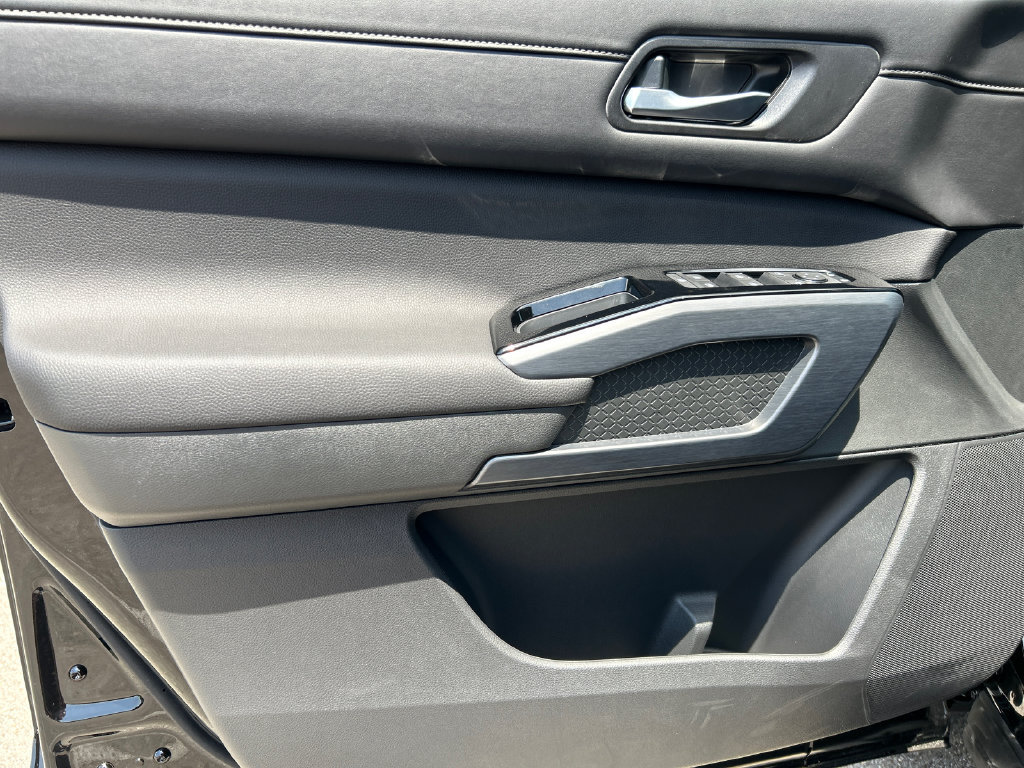 New 2026 Nissan Pathfinder SL FWD image 19