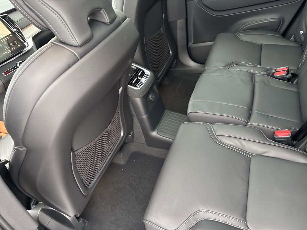New 2026 Volvo XC90 T8 Ultra w/ Protection Package Premier image 38