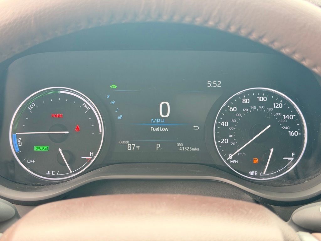 Certified 2024 Toyota Sienna Platinum FWD image 31