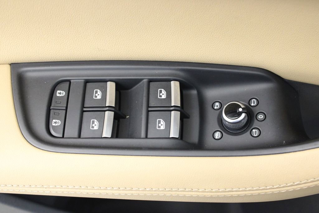 Used 2023 Audi Q7 2.0T Premium Plus w/ Premium Plus Package image 19