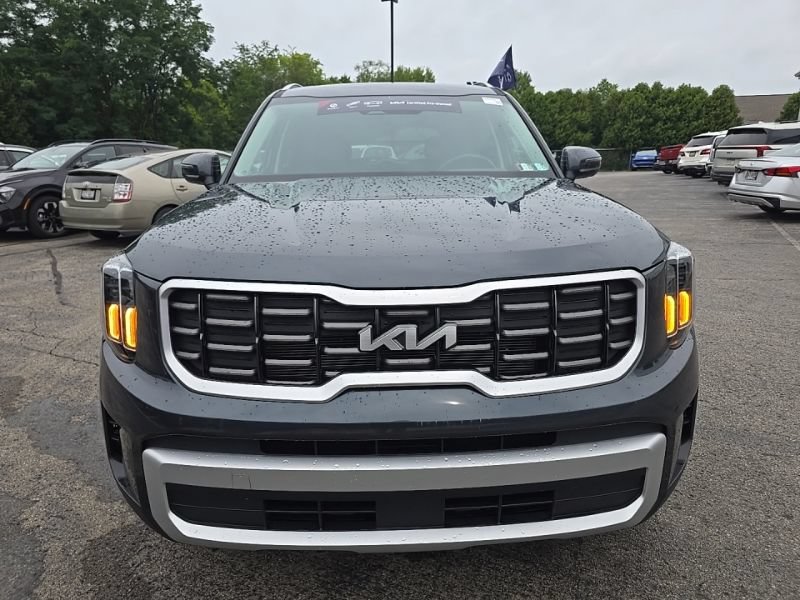Certified 2024 Kia Telluride S w/ S Sunroof Package AWD/4WD image 2