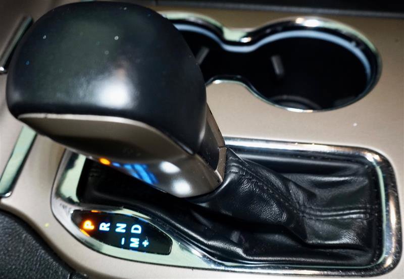 Used 2017 Jeep Grand Cherokee Laredo image 27