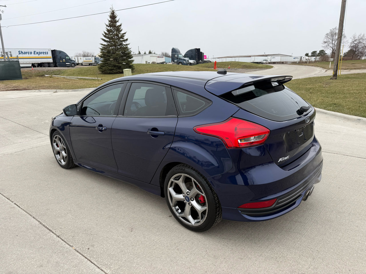 Used 2016 Ford Focus ST w/ Equipment Group 401A image 8