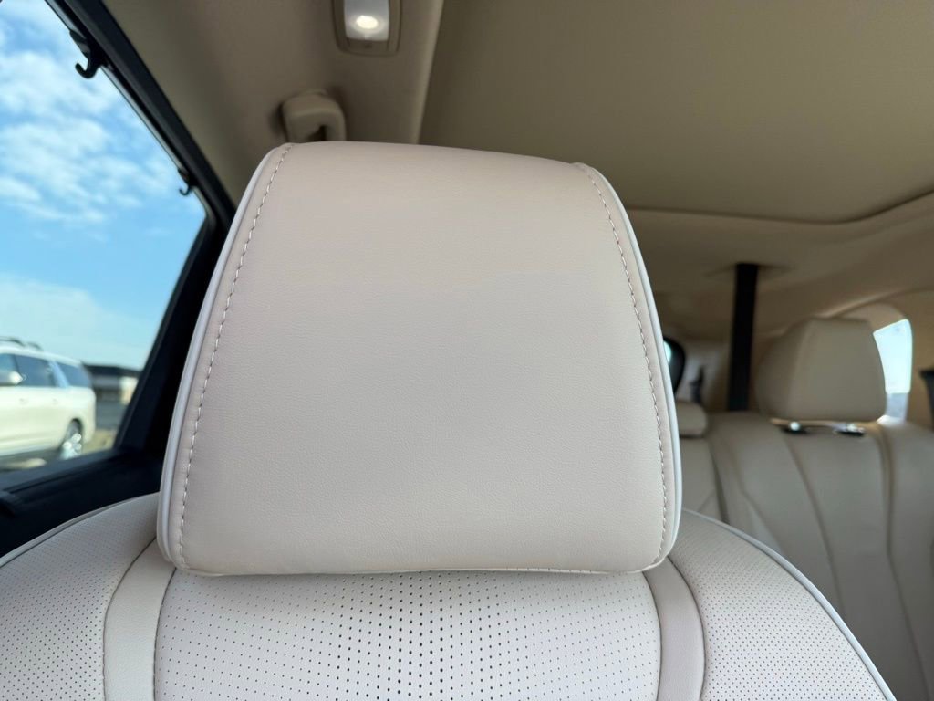 Used 2023 Acura MDX SH-AWD w/ Advance Package image 32