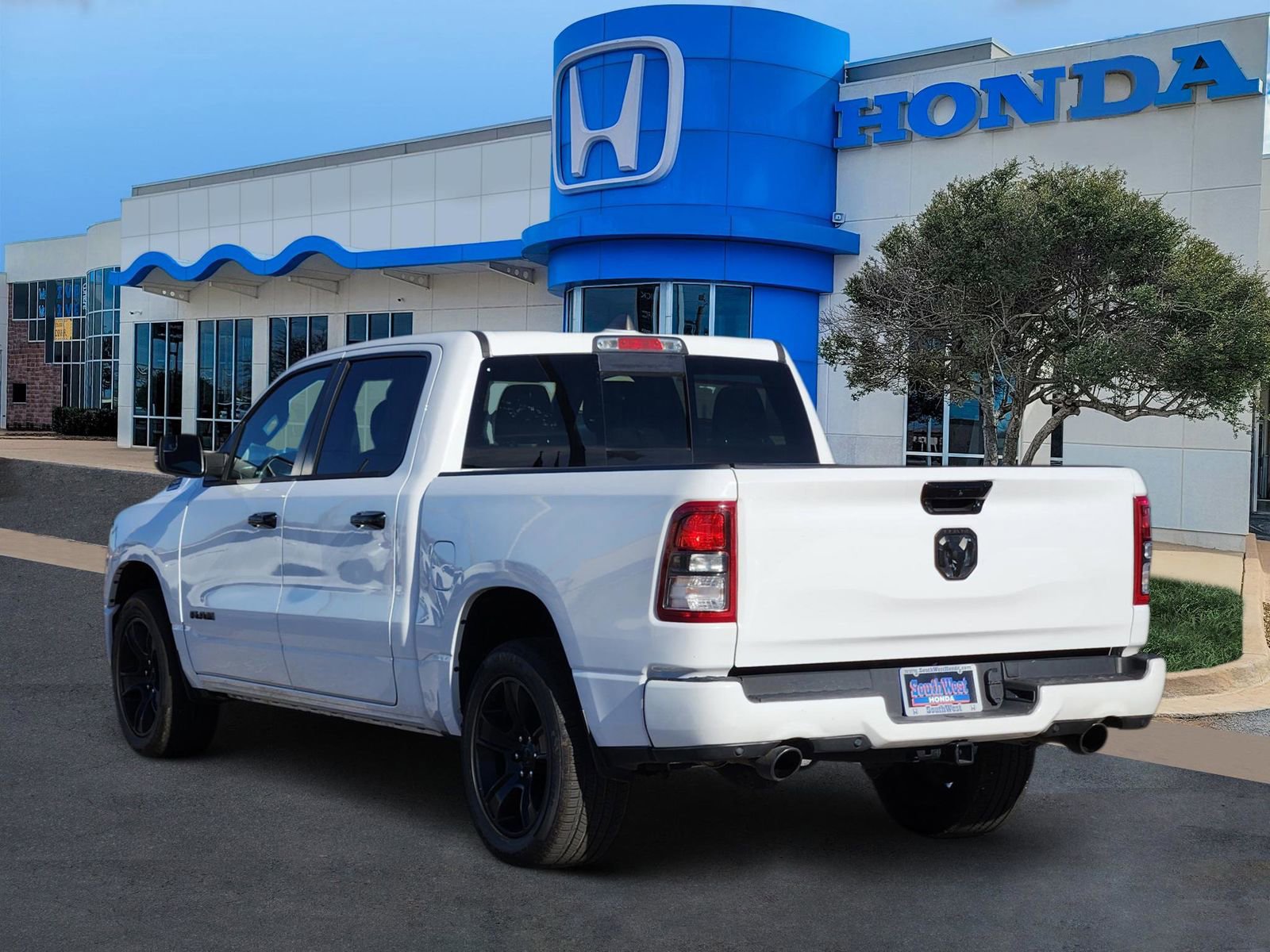 Used 2023 RAM 1500 Lone Star image 4