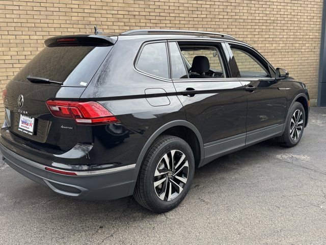 Used 2022 Volkswagen Tiguan S image 12