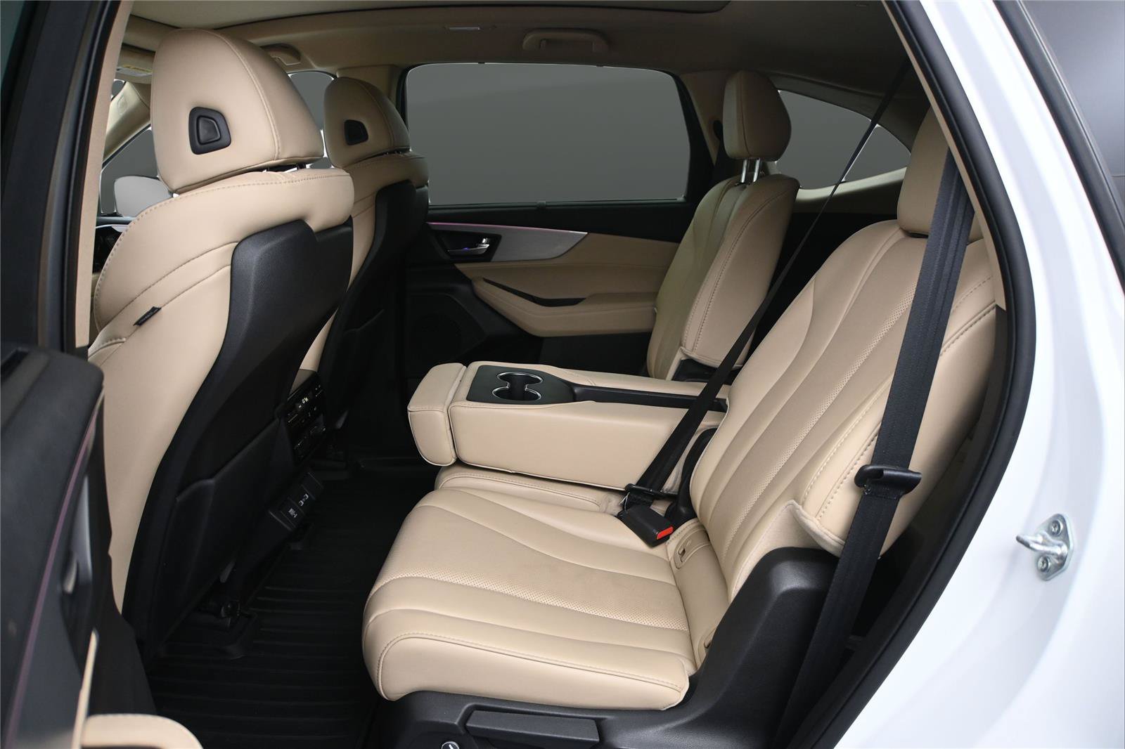 Certified 2022 Acura MDX SH-AWD w/ Technology Package image 12