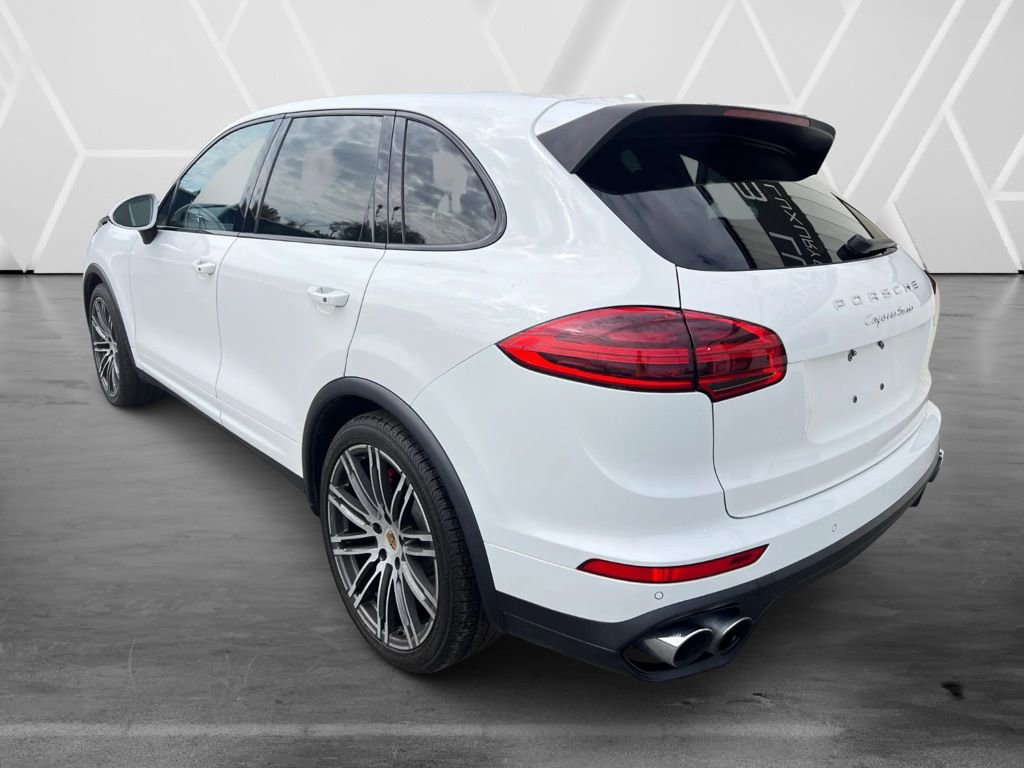 Used 2015 Porsche Cayenne Turbo image 8
