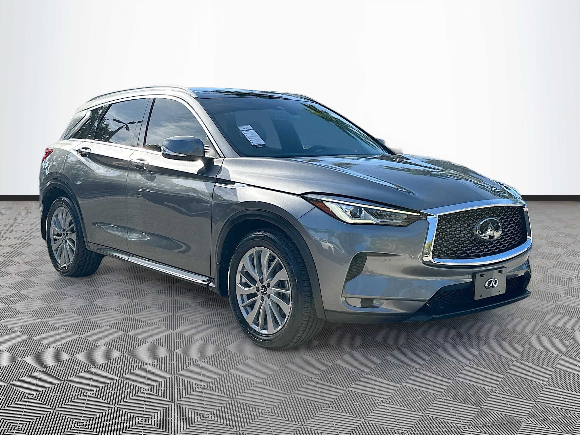 Used 2023 INFINITI QX50 Luxe image 1