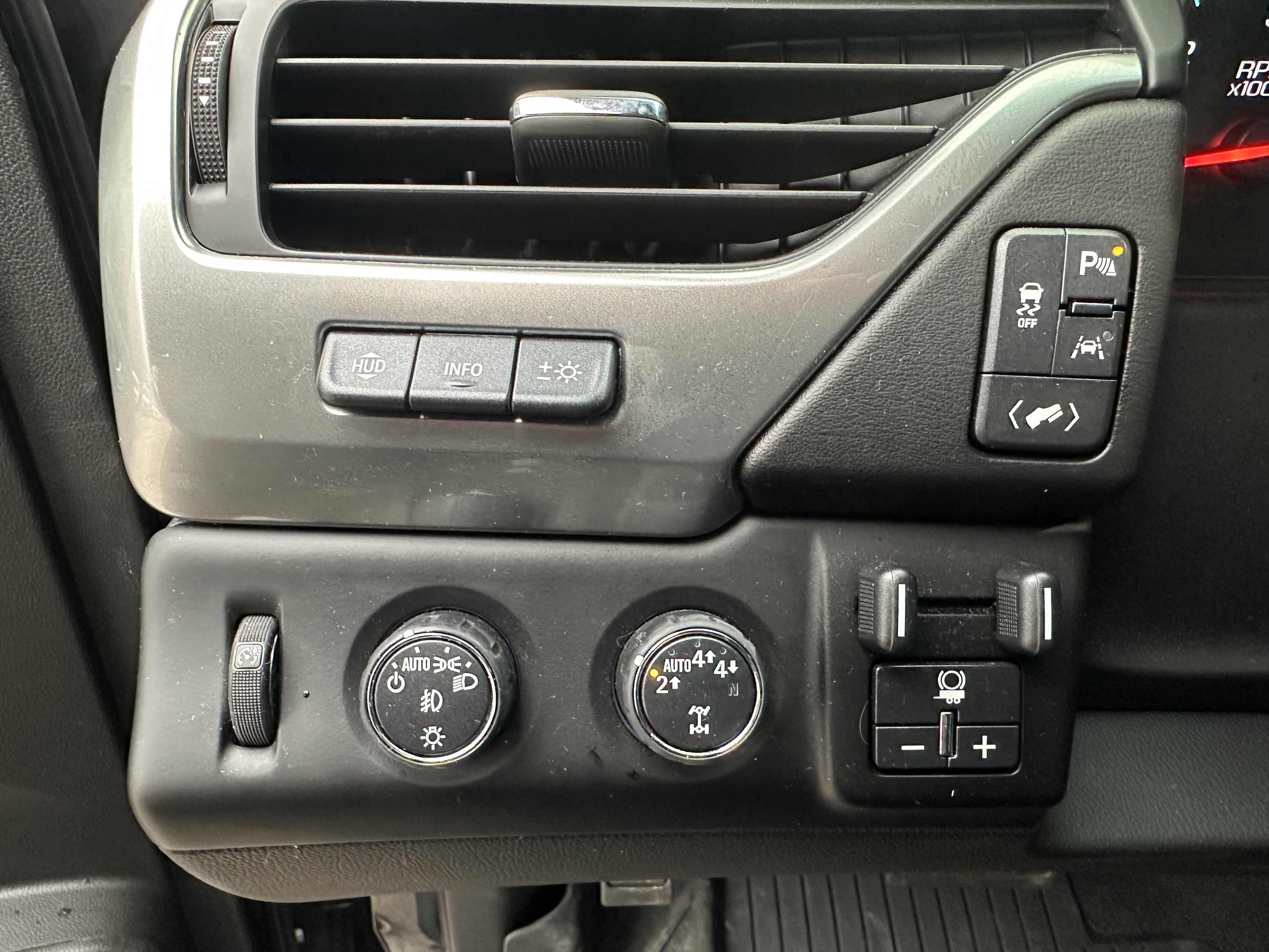 Used 2019 Chevrolet Tahoe Premier image 14