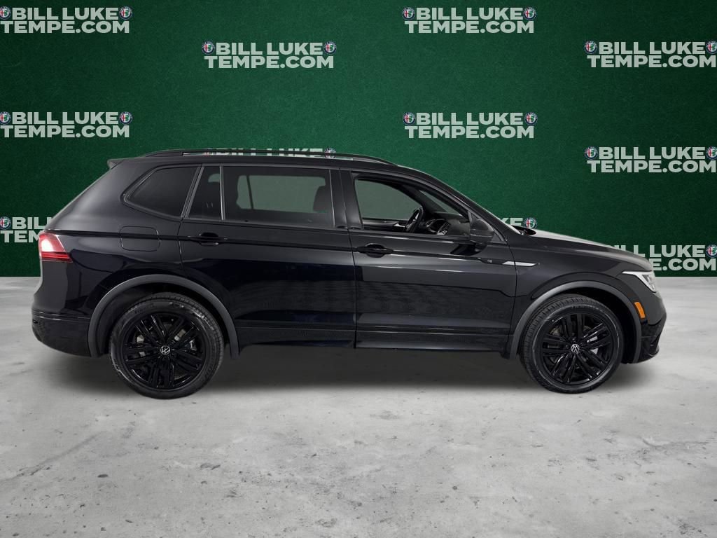 Used 2022 Volkswagen Tiguan SE R-Line image 4