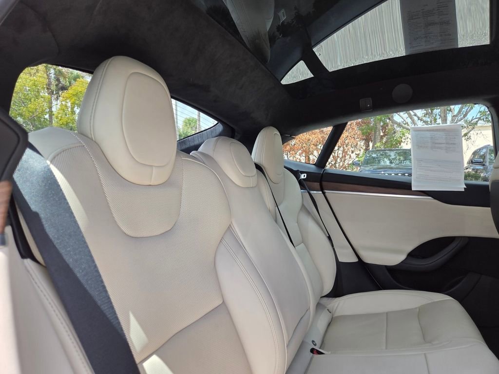 Used 2023 Tesla Model S image 14