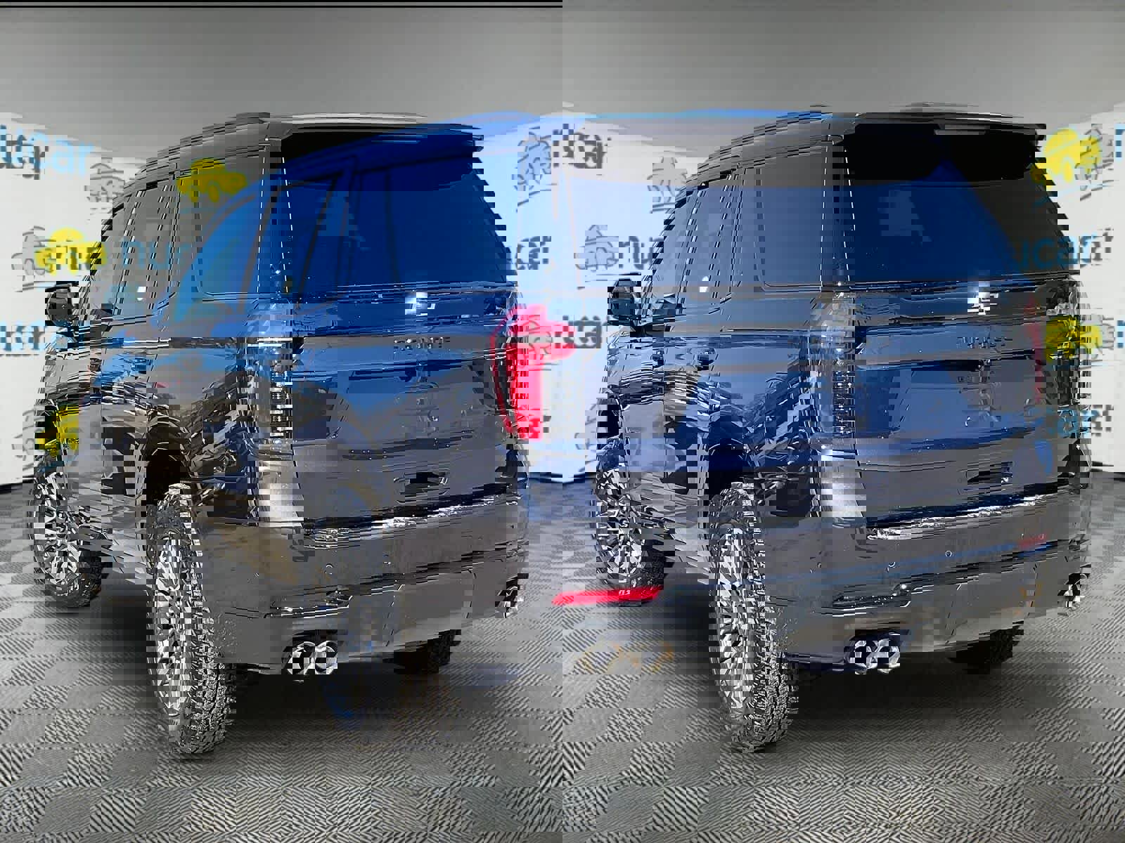 Used 2025 Chevrolet Tahoe Z71 image 4