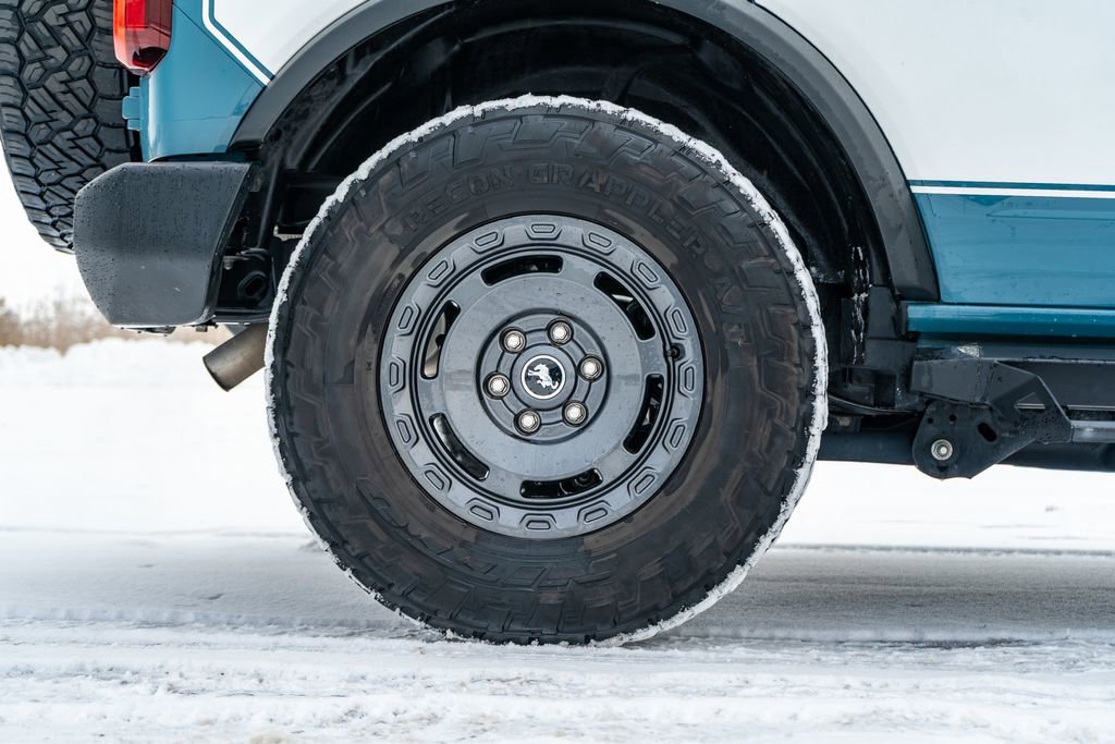 Used 2023 Ford Bronco Base image 9