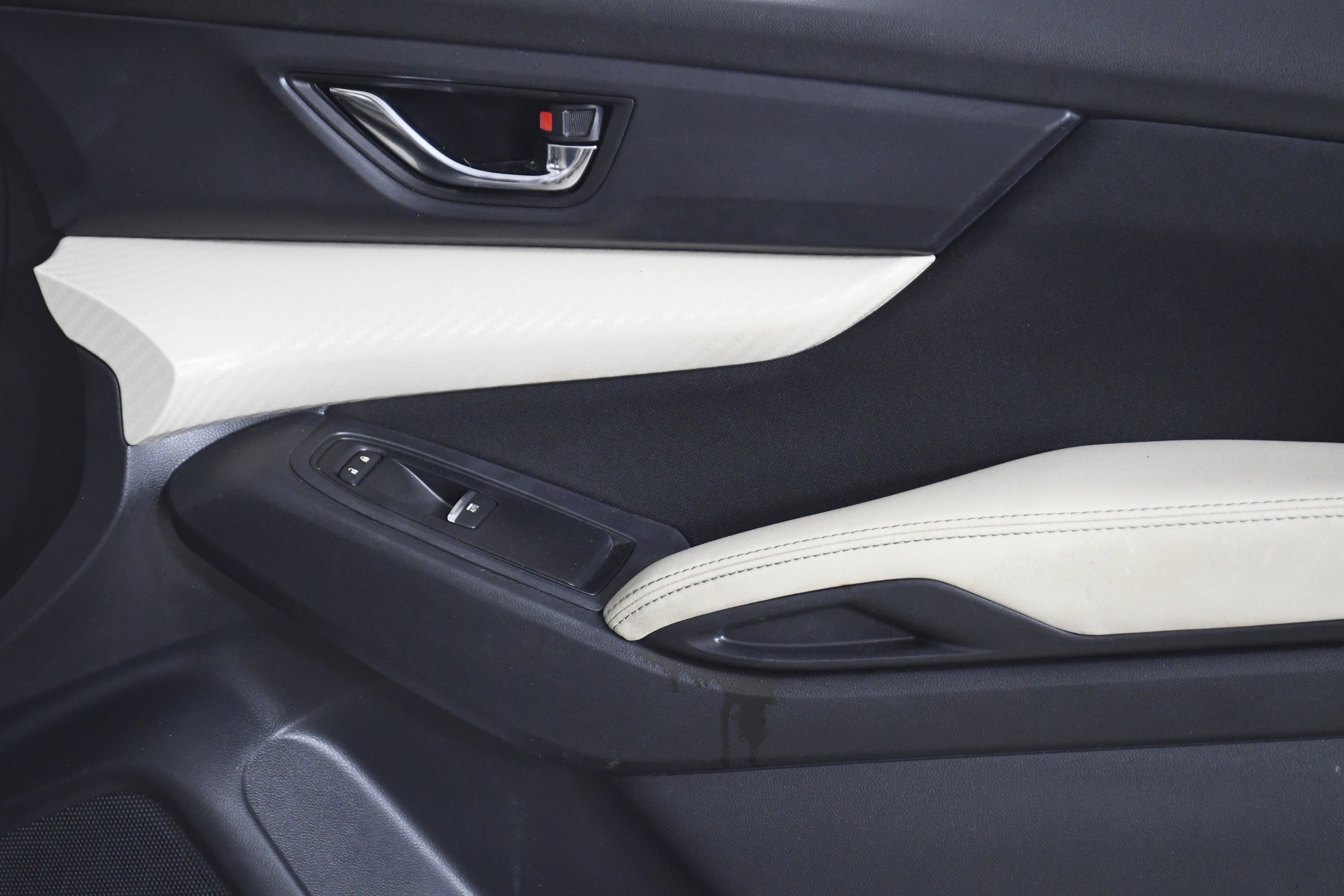 Used 2020 Subaru Ascent Premium w/ Convenience Package image 30