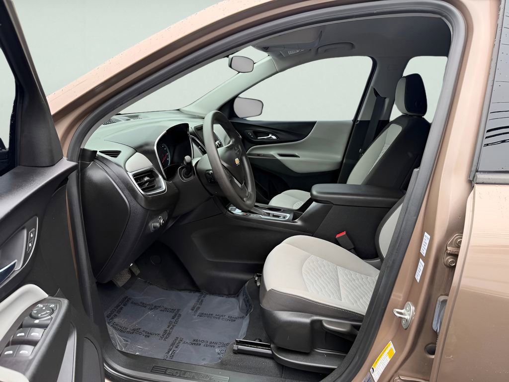 Used 2019 Chevrolet Equinox LS AWD/4WD image 12