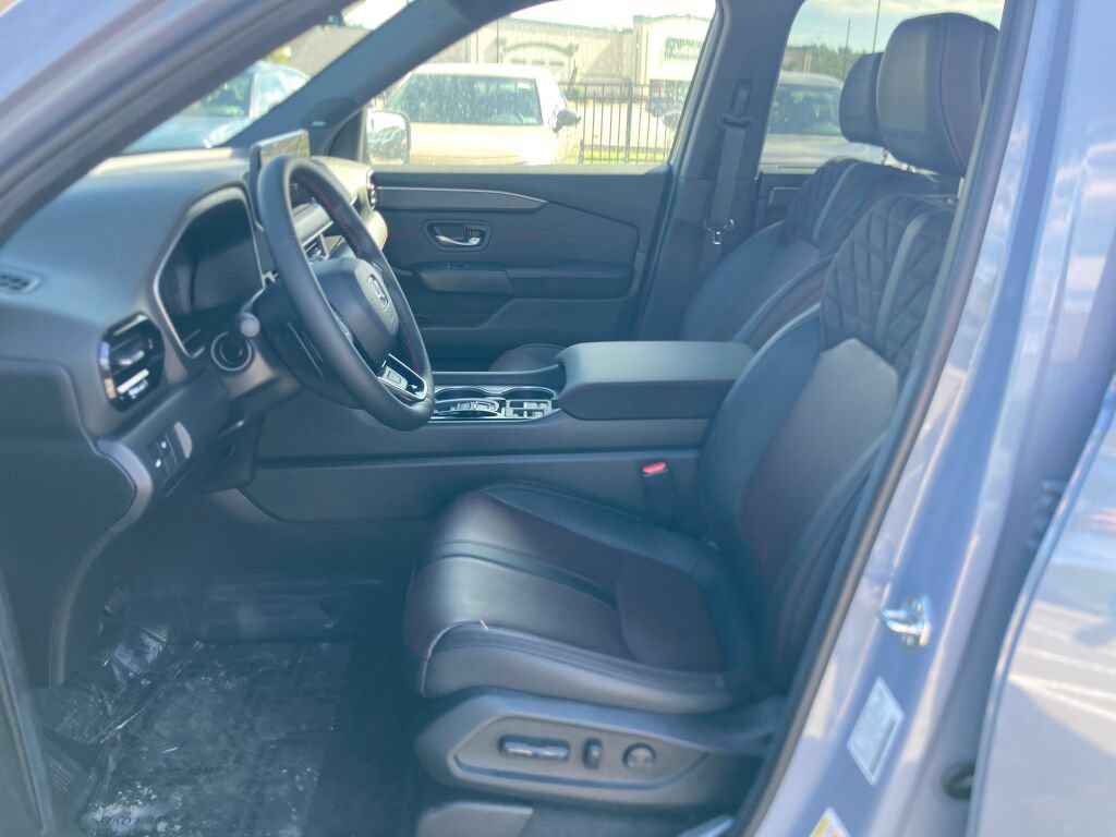 New 2026 Honda Pilot Black Edition image 9