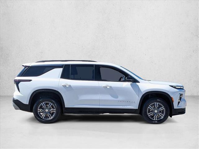 Used 2024 Chevrolet Traverse LT image 4