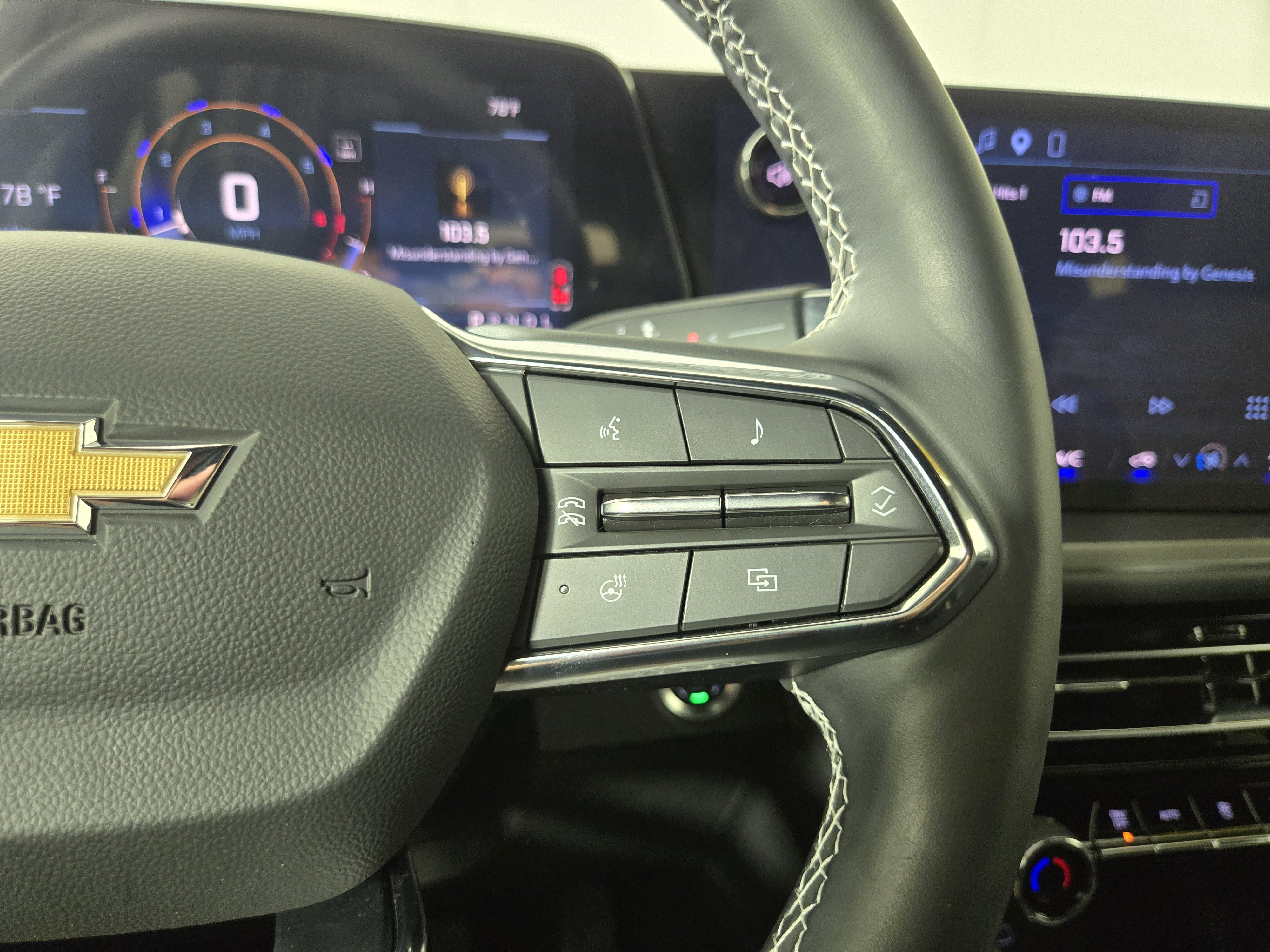 Used 2024 Chevrolet Traverse LS FWD image 17