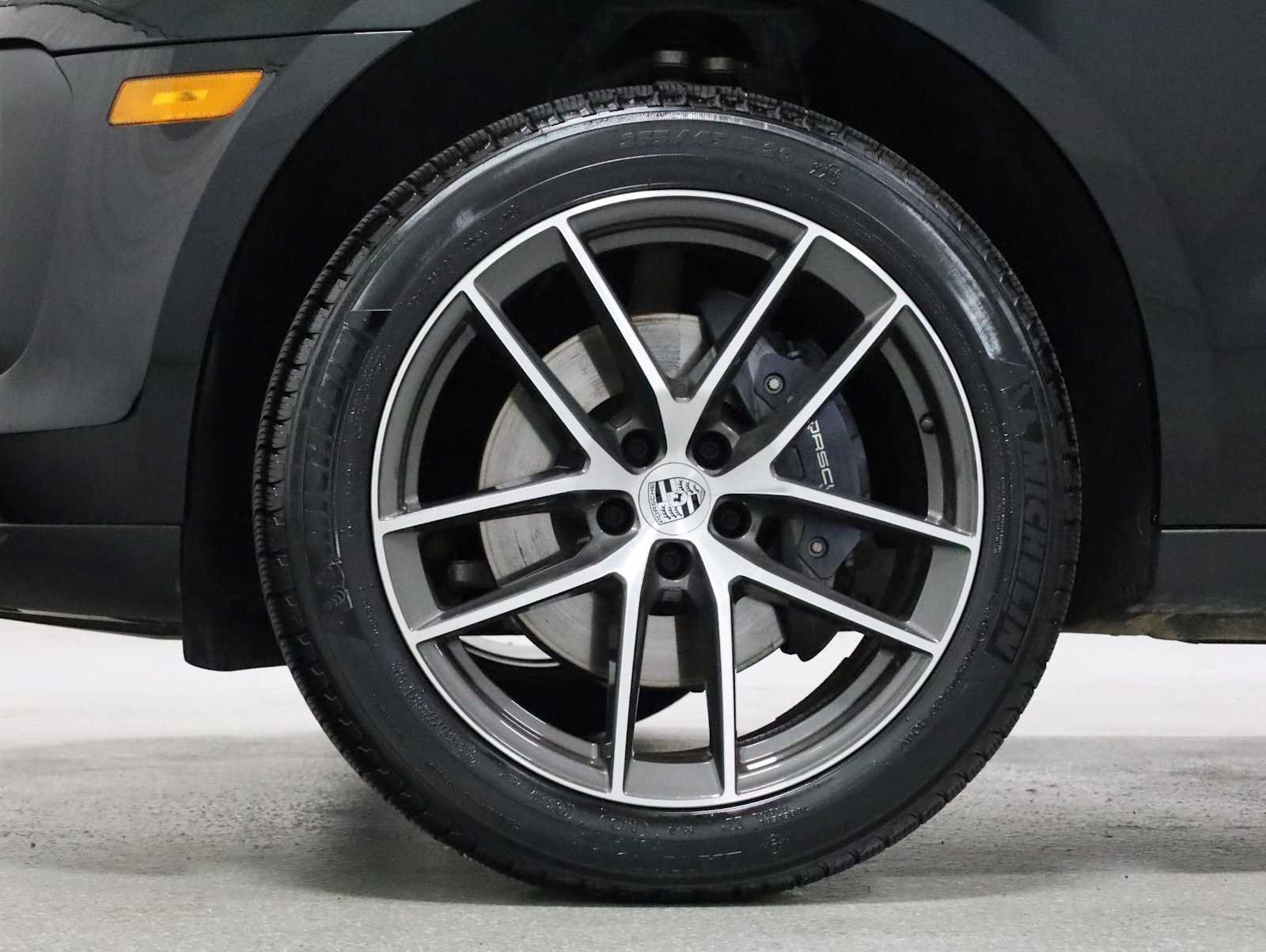 Certified 2026 Porsche Macan AWD/4WD image 40