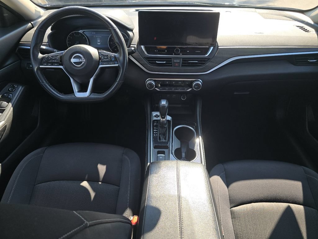 Used 2024 Nissan Altima 2.5 SV w/ SV Premium Package FWD image 19
