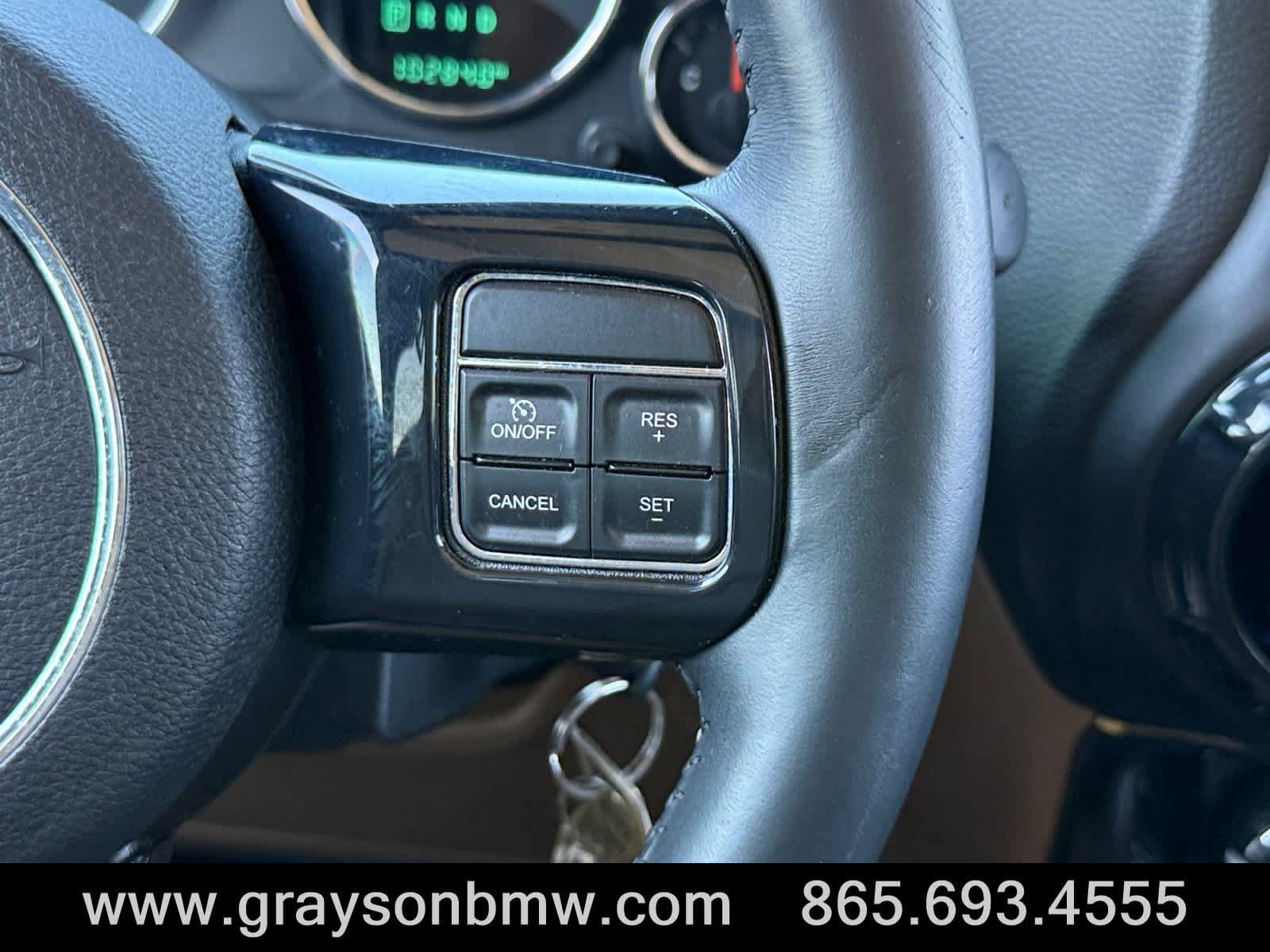 Used 2015 Jeep Wrangler Unlimited Sahara w/ Connectivity Group AWD/4WD image 20