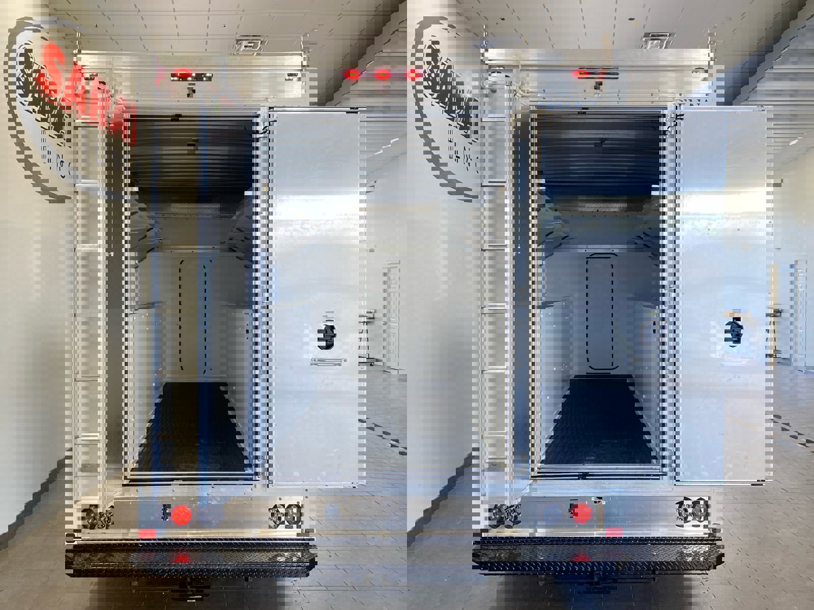 Used 2026 Ford E-350 and Econoline 350 Super Duty w/ Power Equipment Group image 9