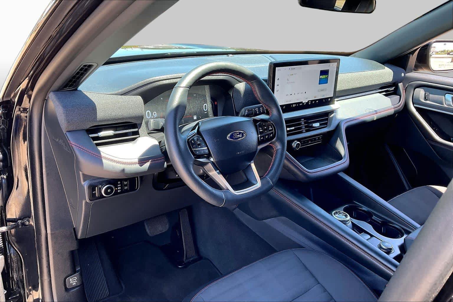 Used 2026 Ford Explorer ST-Line AWD/4WD image 17