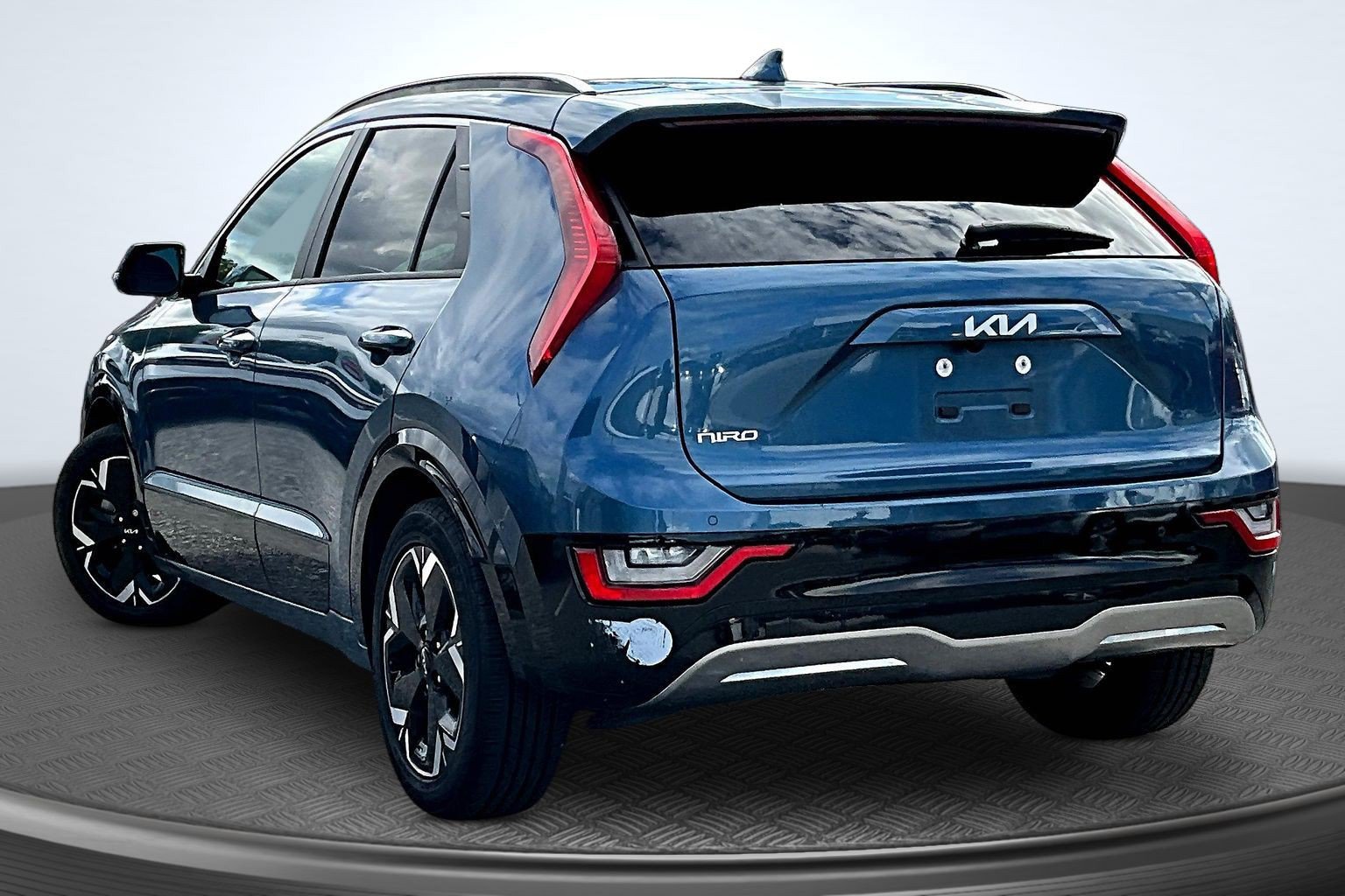 Used 2023 Kia Niro Wave FWD image 3