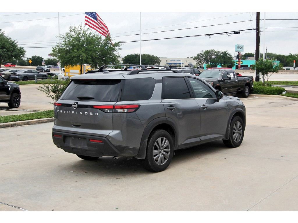 Used 2025 Nissan Pathfinder SV FWD image 6