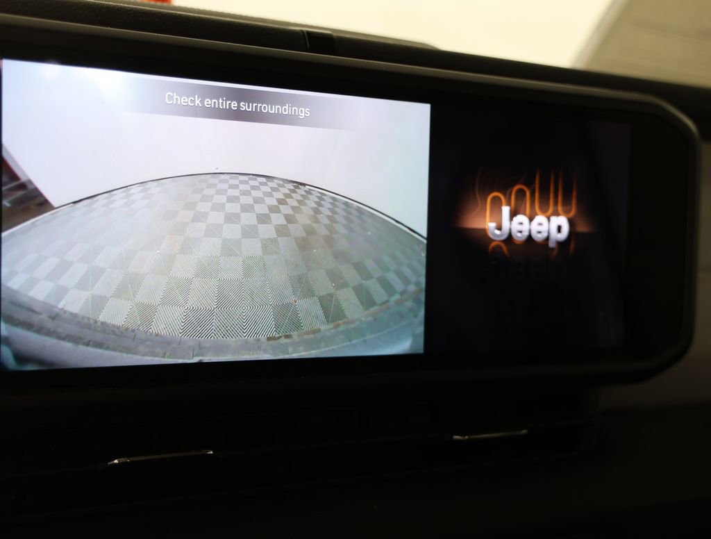 Used 2024 Jeep Wrangler Sport S image 6