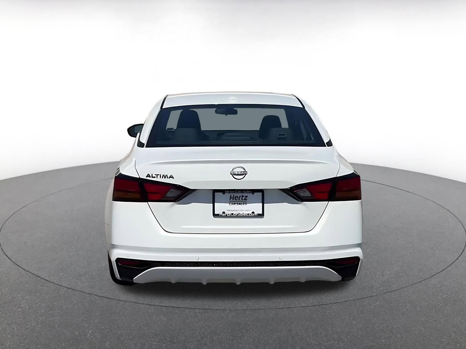 Used 2025 Nissan Altima 2.5 SV FWD image 12