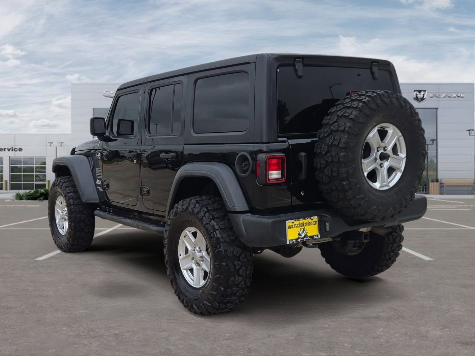 Used 2018 Jeep Wrangler Unlimited Sport S image 3